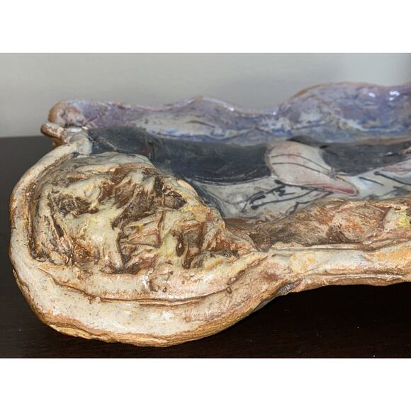 Handmade Pottery Plate With 3-D Pigs Running Through Wheat Field Glazed Signed - Picture 3 of 16